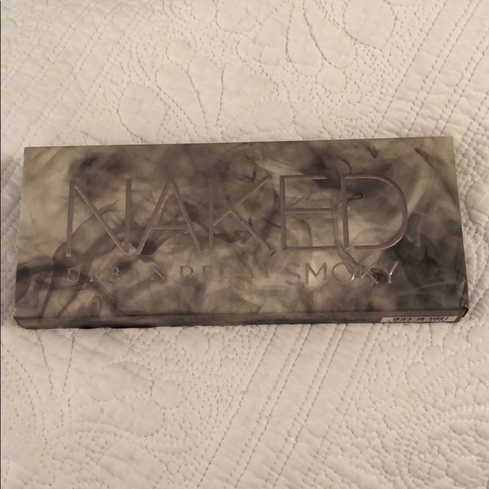 Urban Decay Naked Smoky Palette